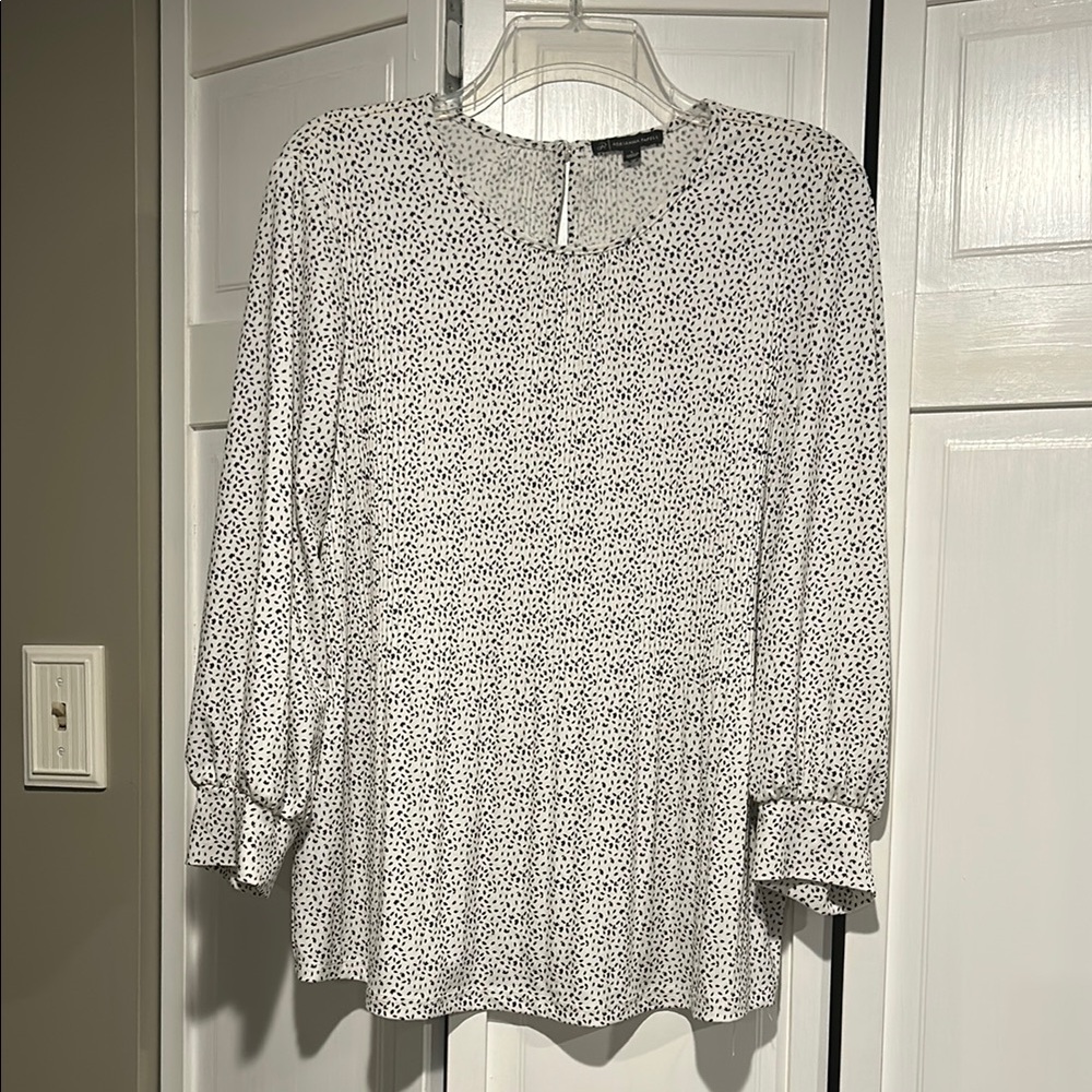 Adrianna Papell Cream Blouse with Black fleck design